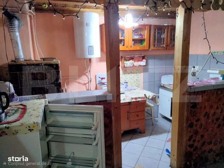 Casă cu 4 camere în Deal