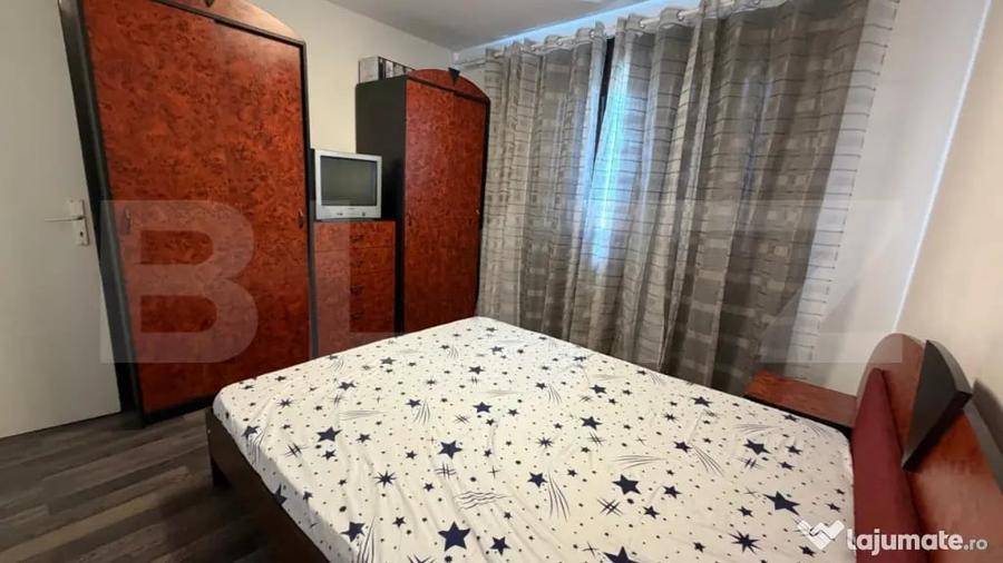 Apartament cu 3 camere decomandat în Cetate