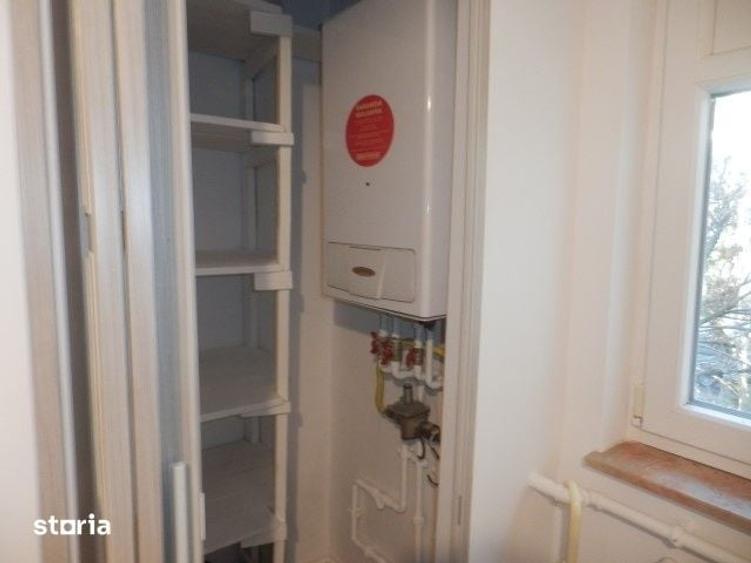 Apartament cu 3 camere decomandat în Aviației