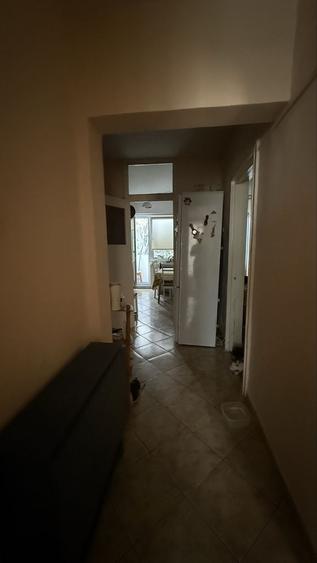 Apartament cu 3 camere decomandat în Berceni
