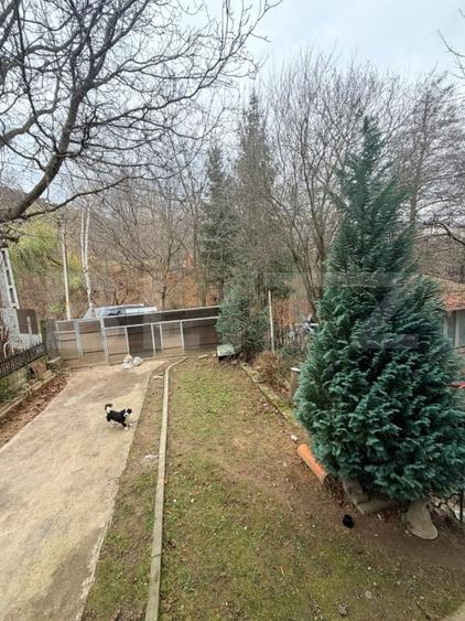 Casă individuală cu 5 camere cu Canalizare în Zărnești