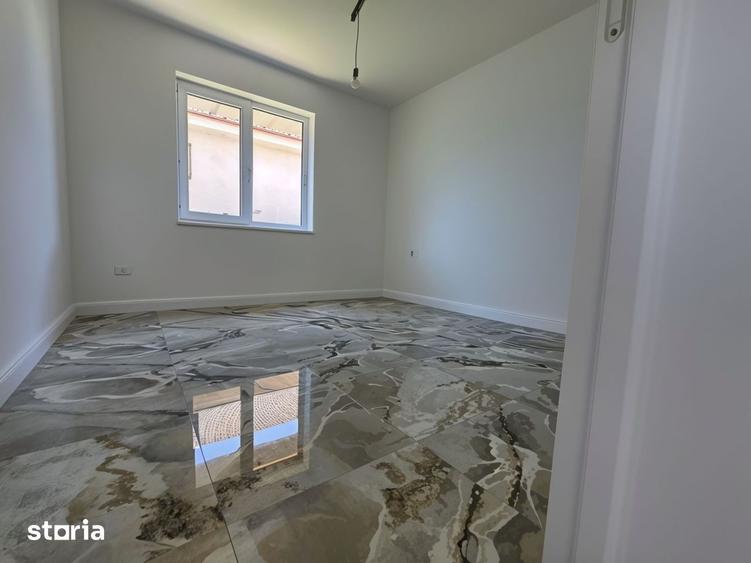 Casă cu 4 camere cu Teren 609 Mp în Central