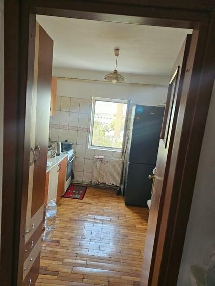 Apartament cu 2 camere semidecomandat, mobilat în Girocului