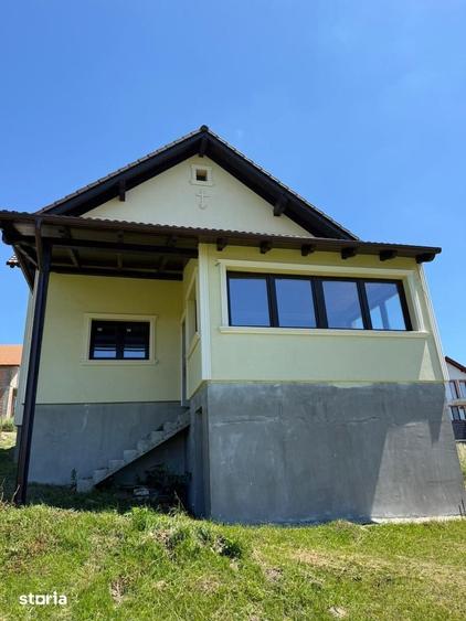 Casă cu 4 camere cu Teren 400 Mp în Slimnic