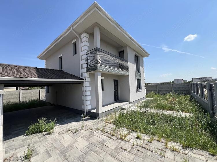 Casă cu 5 camere cu Teren 300 Mp în Chișoda
