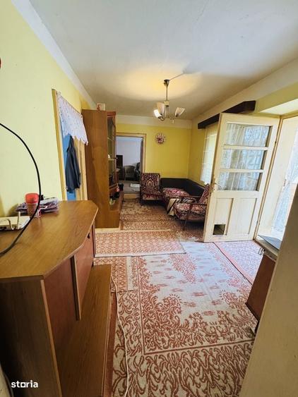 Casă cu 3 camere cu Teren 1200 Mp în Central