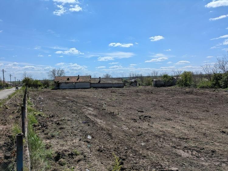 Teren de 3954 mp, în Nuntași