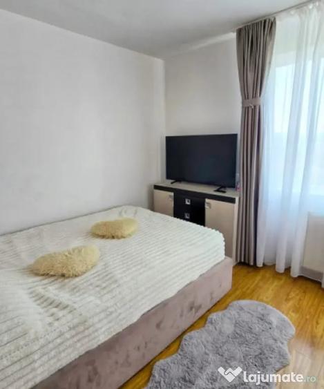 Apartament cu 2 camere semidecomandat în Bună Ziua