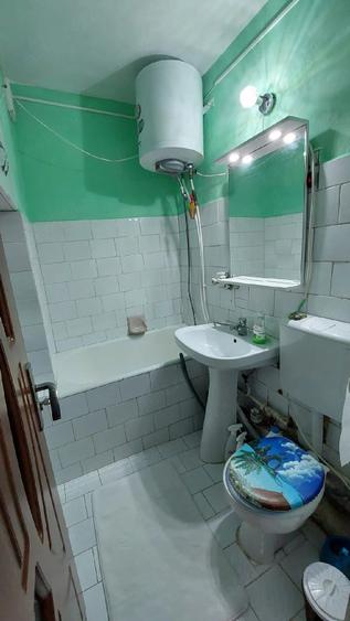 Apartament cu 2 camere nedecomandat în Viziru 1