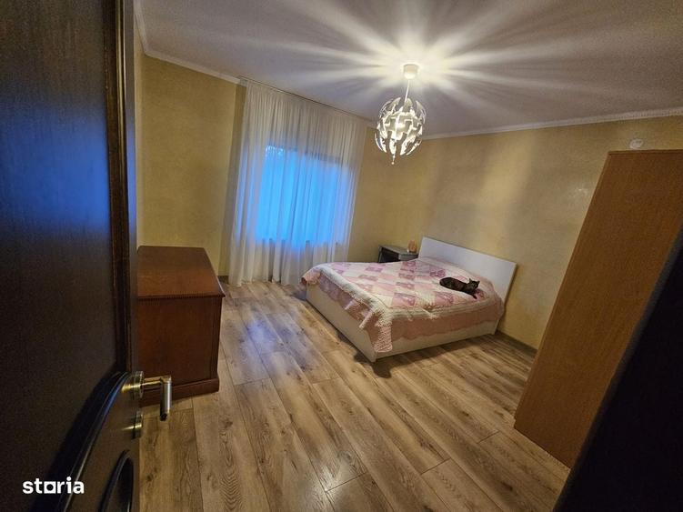 Casă cu 4 camere în Est
