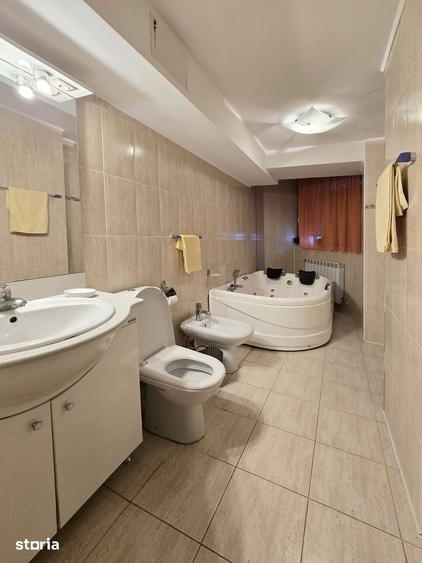 Apartament cu 3 camere în Faleză