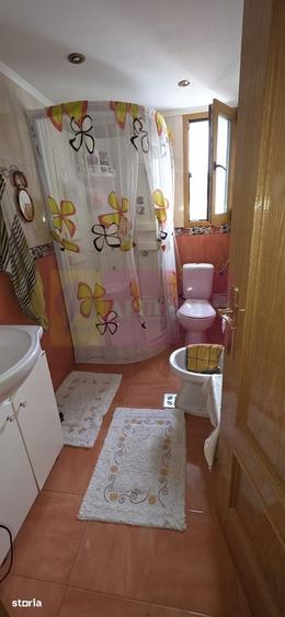 Casă cu 3 camere cu Teren 340 Mp în Poiana