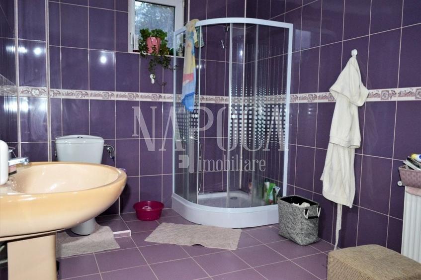 Casă individuală cu 11 camere cu Canalizare în Grigorescu