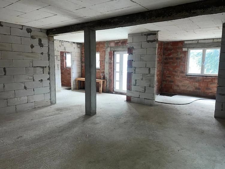 Casă cu Teren 500 Mp în Central