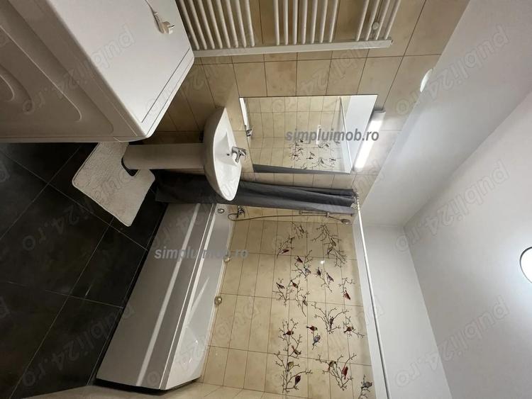 Apartament cu 2 camere decomandat, mobilat în Central