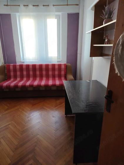 Apartament cu 4 camere decomandat în Zorilor