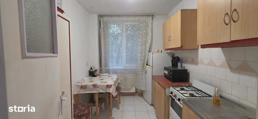 Apartament cu 2 camere semidecomandat în Rogerius