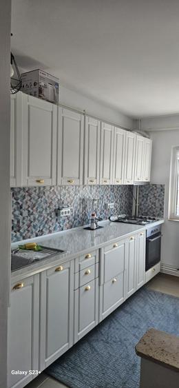 Apartament cu 2 camere decomandat în Faleză