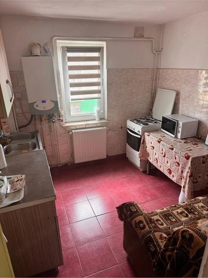 Apartament cu 2 camere decomandat în Exterior Vest