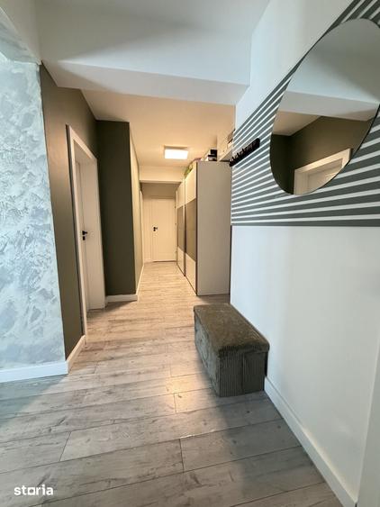 Apartament cu 4 camere decomandat în Iosia