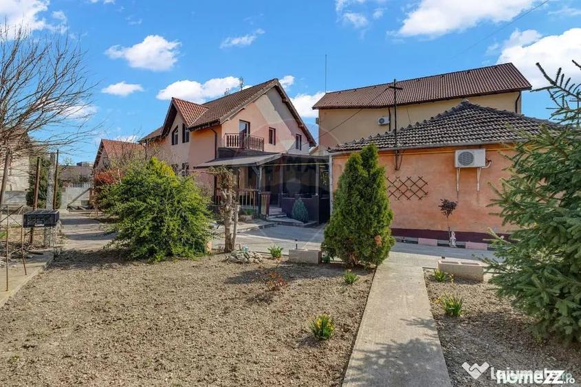 Casă cu 7 camere cu Teren 777 Mp în Ultracentral