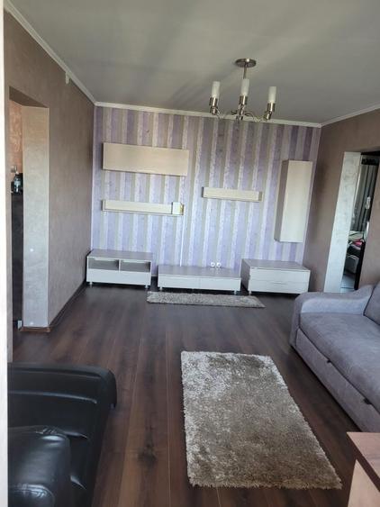 Apartament cu 2 camere semidecomandat în Runcu
