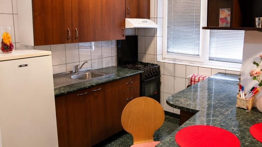 Apartament cu 2 camere decomandat în Obor