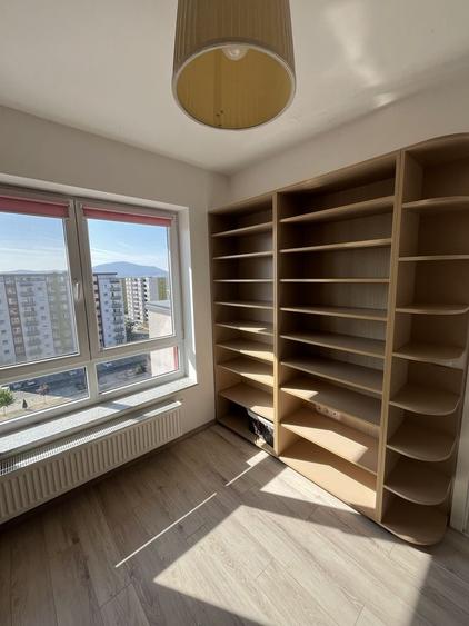 Apartament cu 2 camere decomandat în Avantgarden
