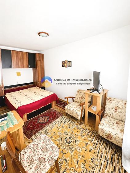 Apartament cu 3 camere semidecomandat în Dărmănești