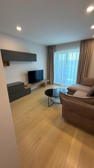 Apartament cu 2 camere decomandat, mobilat în Aviației