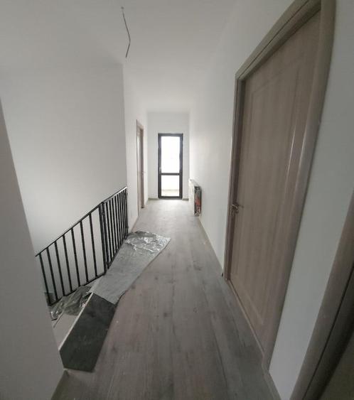 Casă cu 5 camere cu Teren 400 Mp în Central