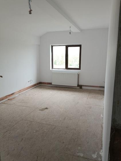 Casă cu 3 camere în Central