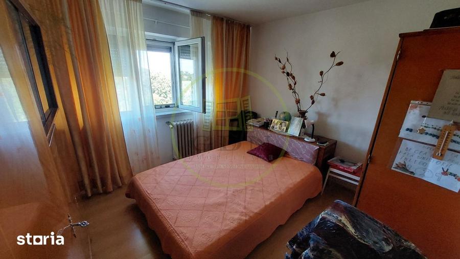 Apartament cu 2 camere decomandat în Craiovița Nouă