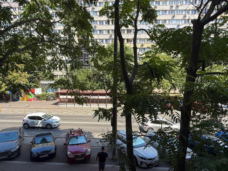 Apartament cu 2 camere decomandat, mobilat în Dristor