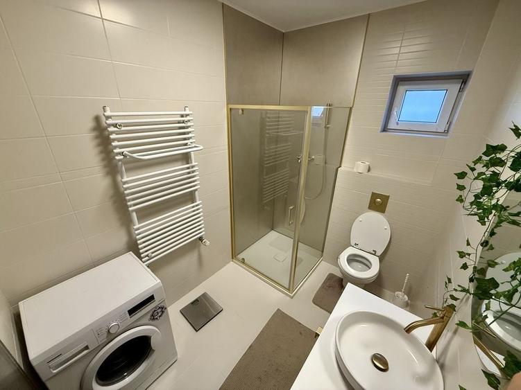 Apartament cu 3 camere decomandat în Pipera