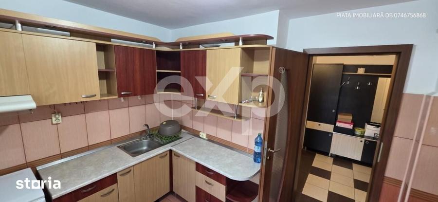 Apartament cu 4 camere decomandat în Central