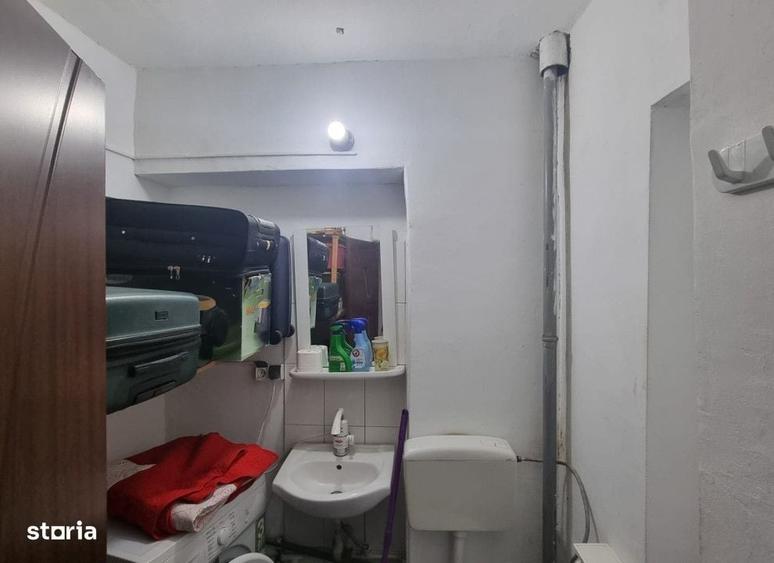 Apartament cu 4 camere decomandat în Nicolina