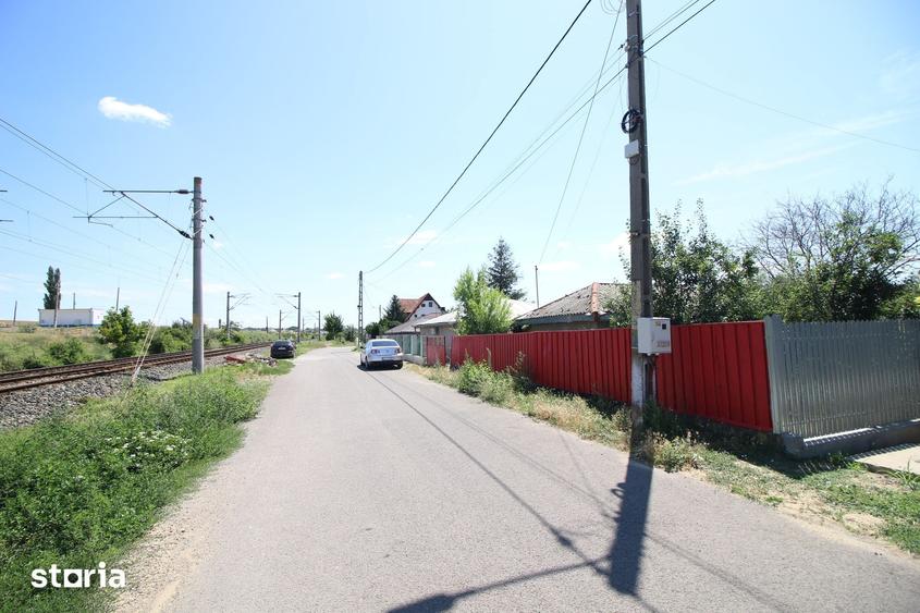 Casă cu 3 camere cu Teren 999 Mp în Siret