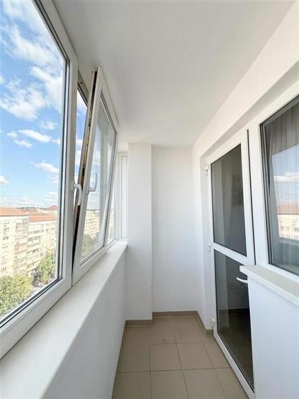 Apartament cu 3 camere decomandat în Dacia
