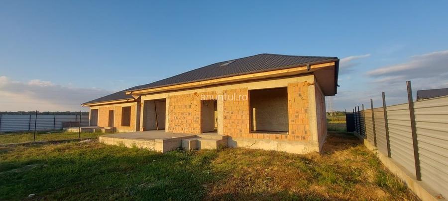 Peris Casa cu 4 camere 105 mp utili + terasa generoasa