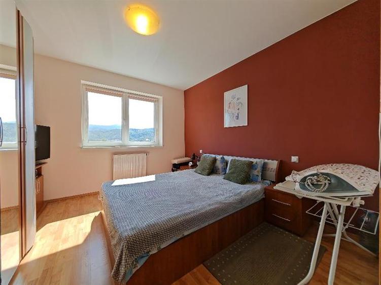 Apartament cu 2 camere decomandat, mobilat în Avantgarden