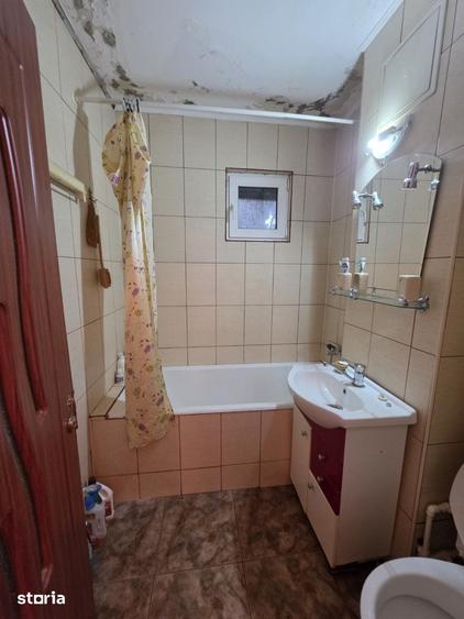 Apartament cu 3 camere decomandat în Dristor