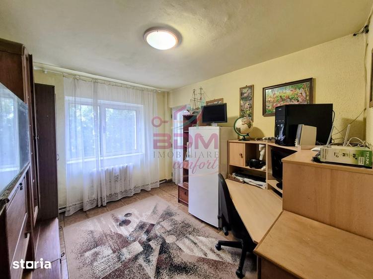 Apartament cu 4 camere decomandat în Central