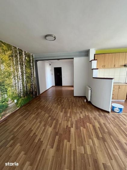 Apartament cu 3 camere în Traian