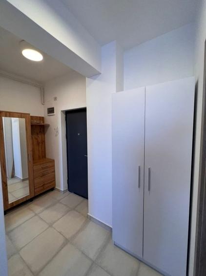 Garsonieră decomandată în Roșu