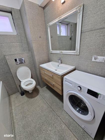 Apartament cu 3 camere decomandat în Dâmbul Rotund