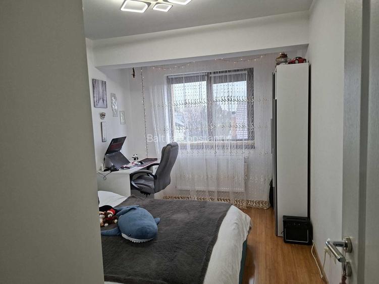 Apartament cu 3 camere decomandat în Cug