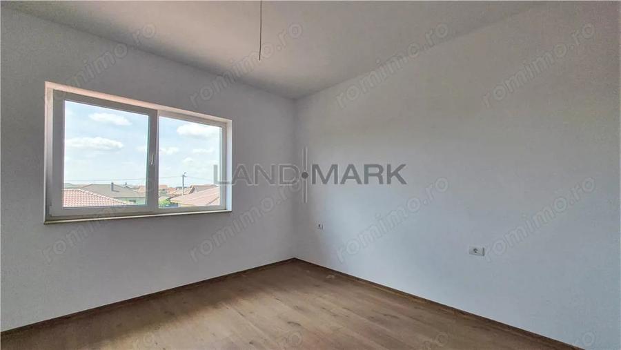 Casă cu 5 camere cu Teren 323 Mp în Central