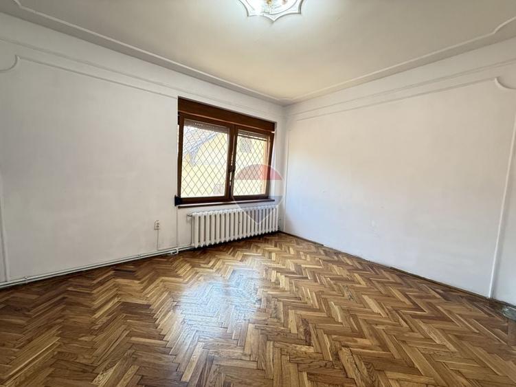Casă individuală cu 4 camere cu Teren 200 Mp în Grigorescu