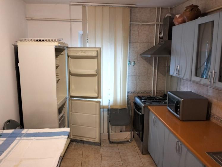 Apartament cu 2 camere decomandat în Exterior Vest